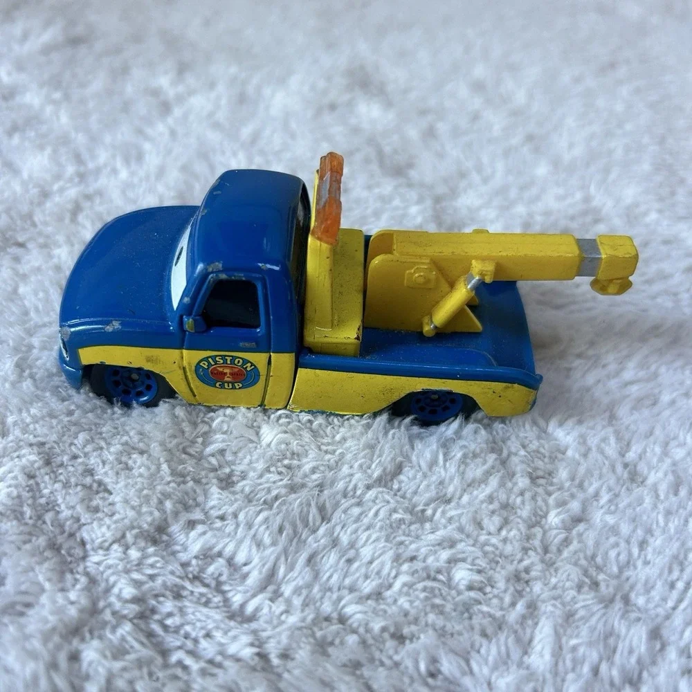 Disney Pixar Cars Piston Cup Diecast (3)Dexter Hoover|Tom|Tow Truck Tom
